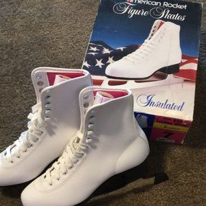 Size 7 Woman's Figure Skates